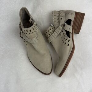 Vince Camuto Womens‎ Calley Suede Ankle Bootie Shoes 6.5 Gray Silver Accents